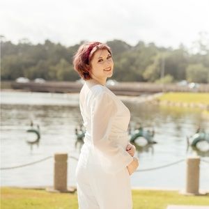 Meet your Posher, Nora